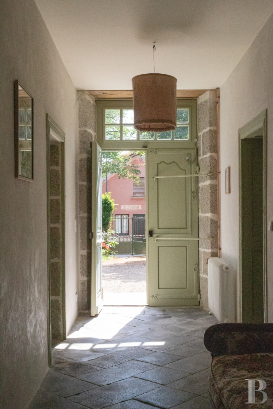 A carefully renovated 19th-century family home in the Plateau de Millevaches nature reserve in Flayat  - photo  n°8